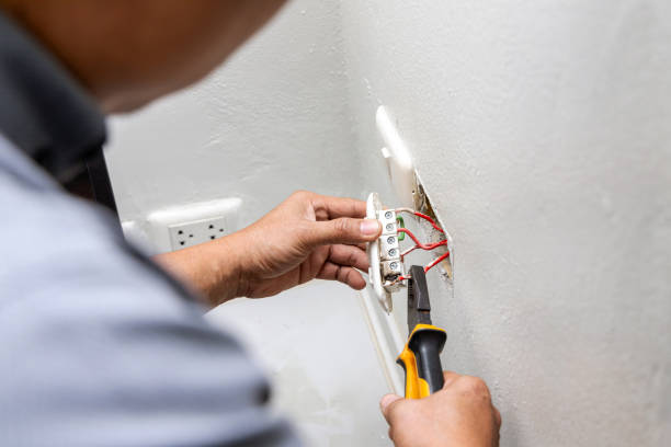 Best Licensed Electrician  in Elton, LA